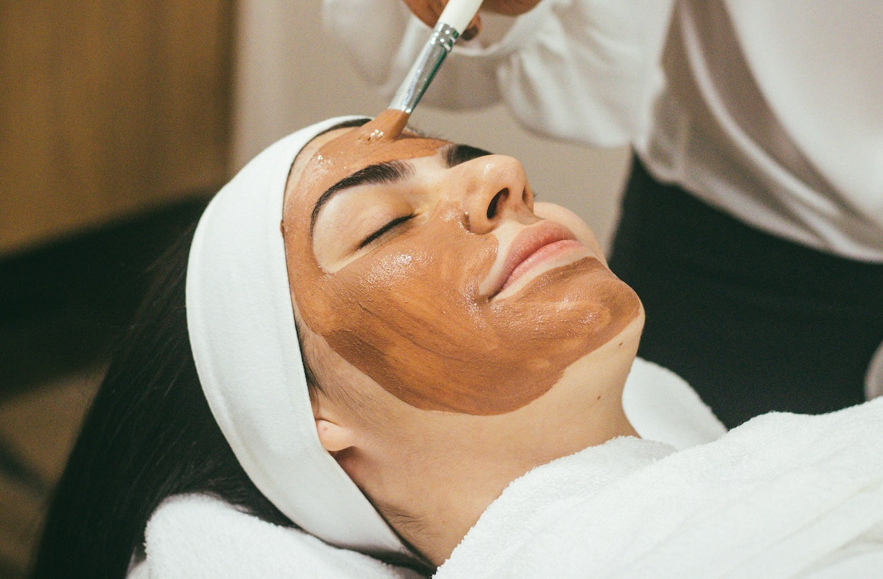 Effective Natural Facial Peels in Your Skincare Routine – Simple Alternatives to Chemical Peels